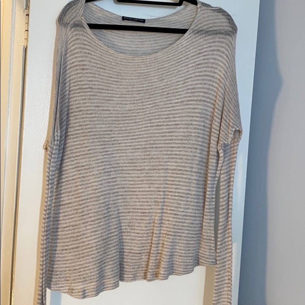 Brandy Melville long sleeve top